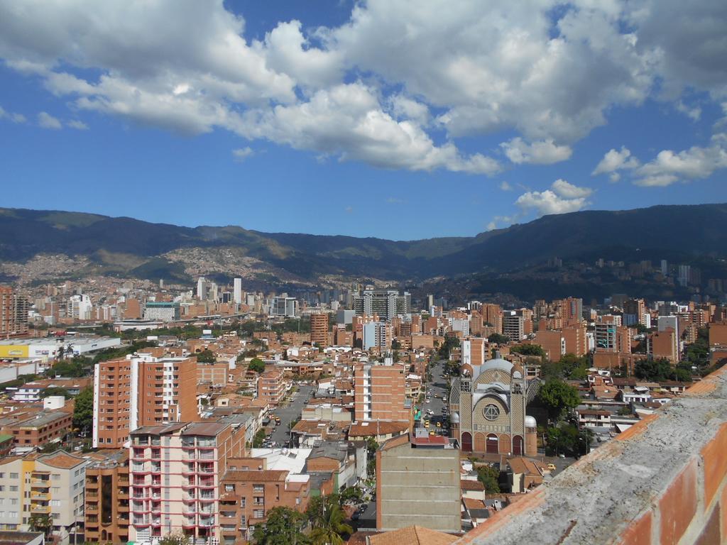 Apartasuites Av Medellín Eksteriør billede